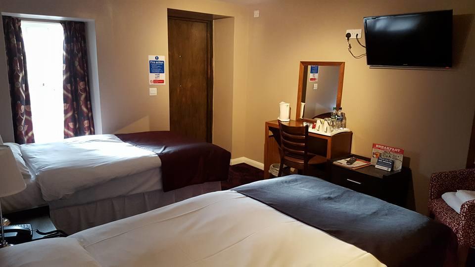 The Royal Hop Pole Wetherspoon Тьюксбери Номер фото